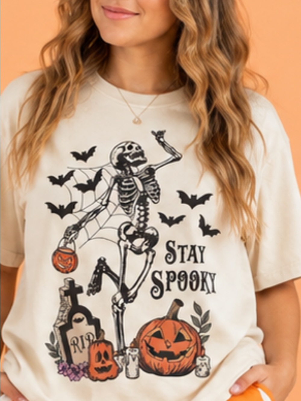 “Stay Spooky” DTF women’s Halloween graphic t-shirt size Large